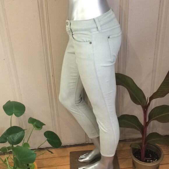 7 for all mankind Mid Rise Cropped Skinny Mint Green Jeans Women's Size 28 - Picture 4 of 10